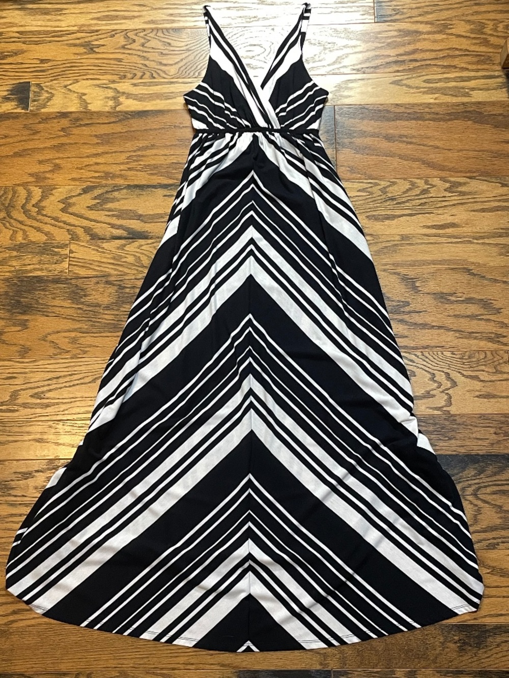 Soma Black White Striped V-Neck Flowy Summer Maxi Dress XS